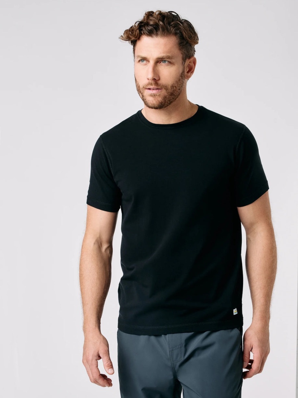 VUORI Tuvalu Athletic Short Sleeve Crew Neck Relaxed Black Tee Shirt EUC Sz XXL